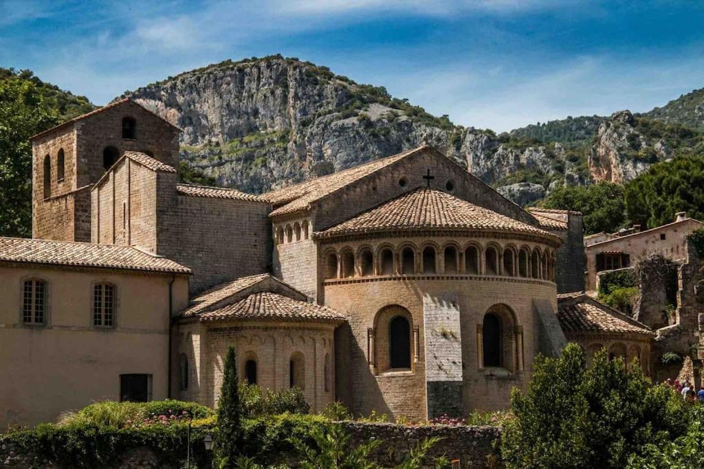Maison Avec Exterieur Proche Saint Guilhem Le Desert Exterior foto