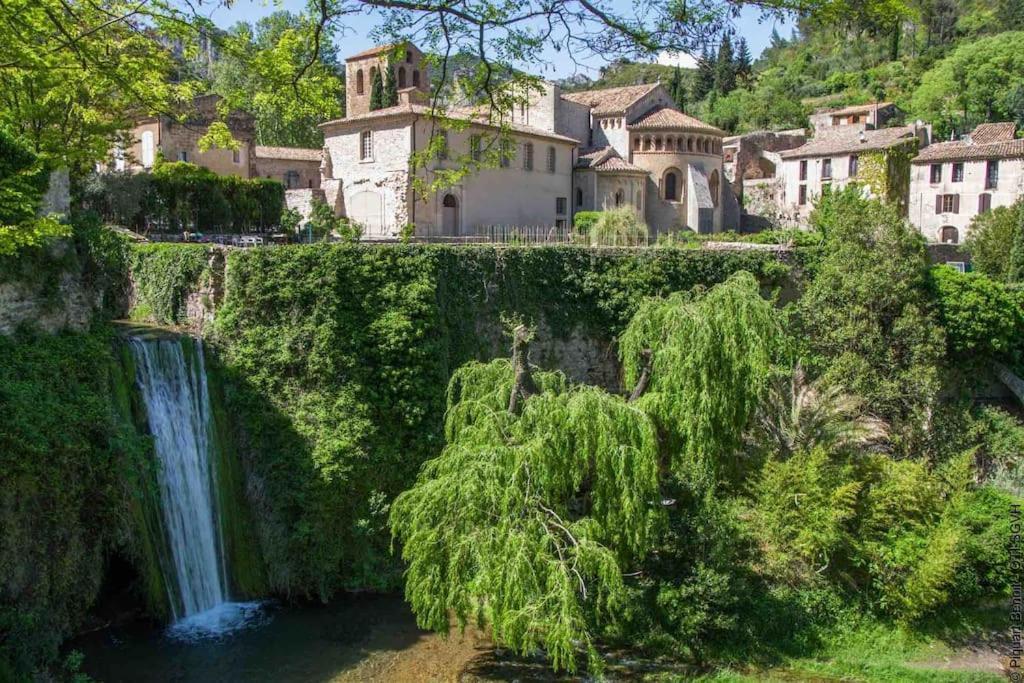 Maison Avec Exterieur Proche Saint Guilhem Le Desert Exterior foto
